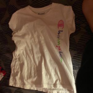 i’m selling a champion shirt